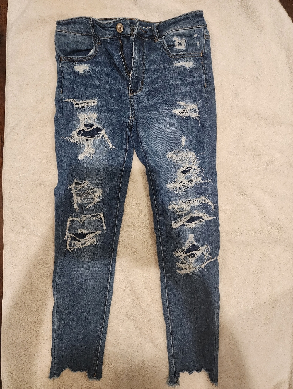 American Eagle Outfitters Women's Distressed Medium Blue Skinny Jeans